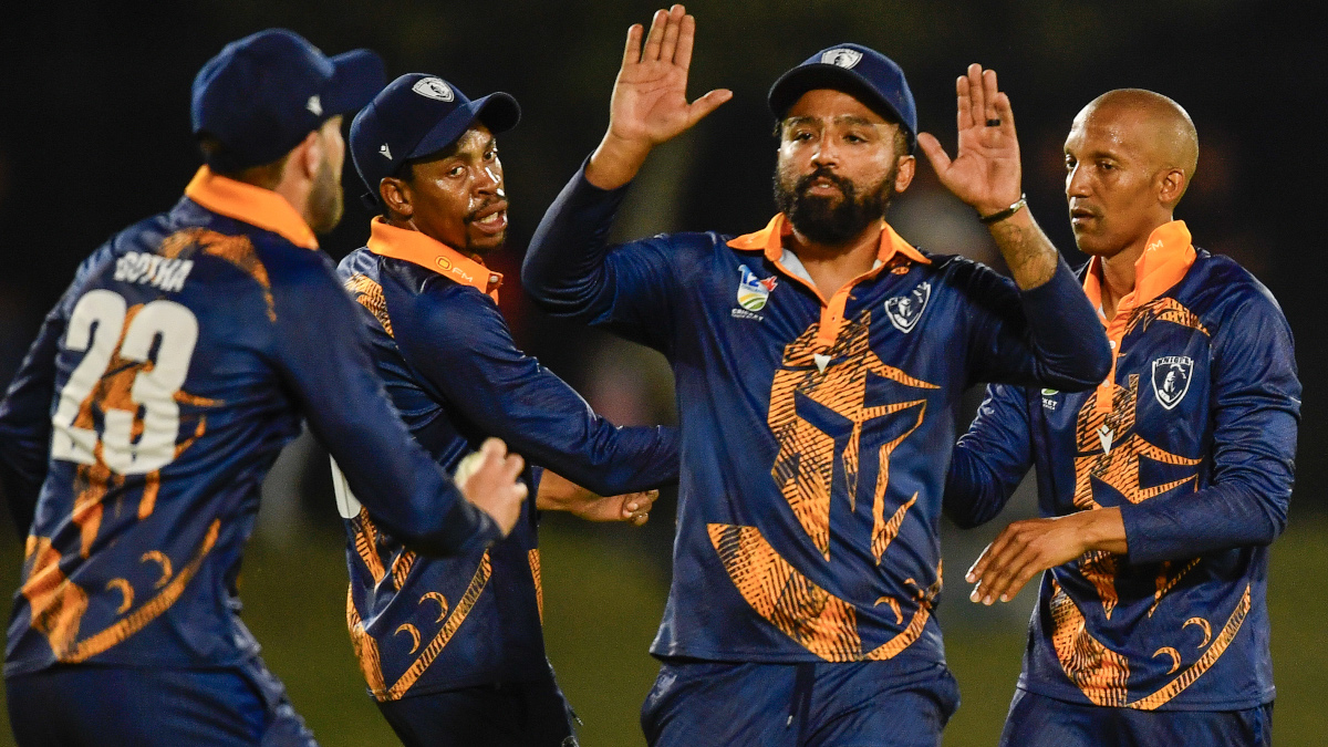 Boland Clinches Thrilling Super-Over Victory Against Knights in CSA T20 Challenge